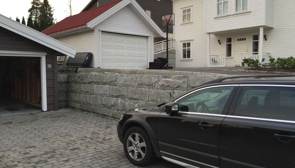 18.07.2025: Fukt i underetasje og støttemur